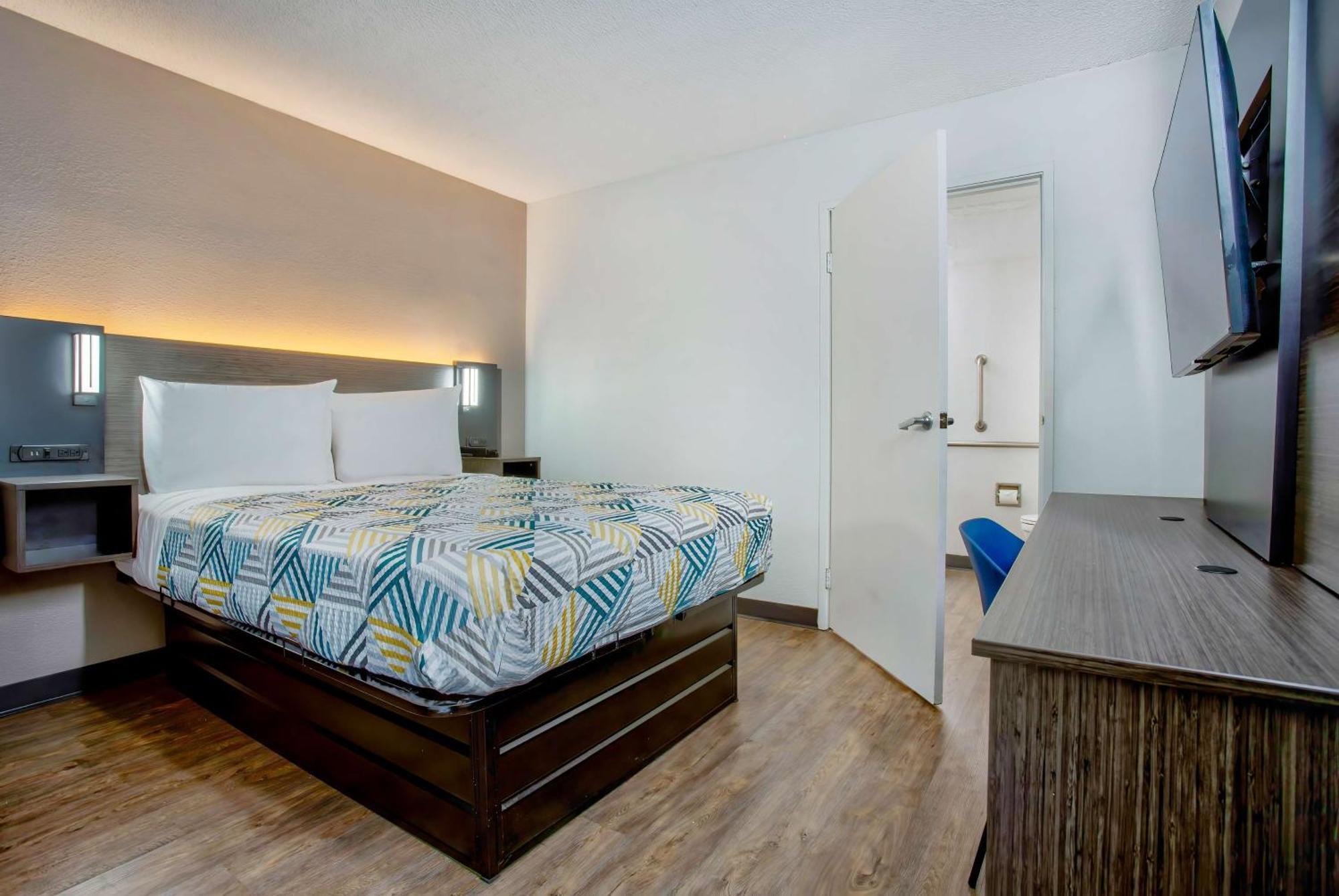 Motel 6-Salem, Or Екстериор снимка